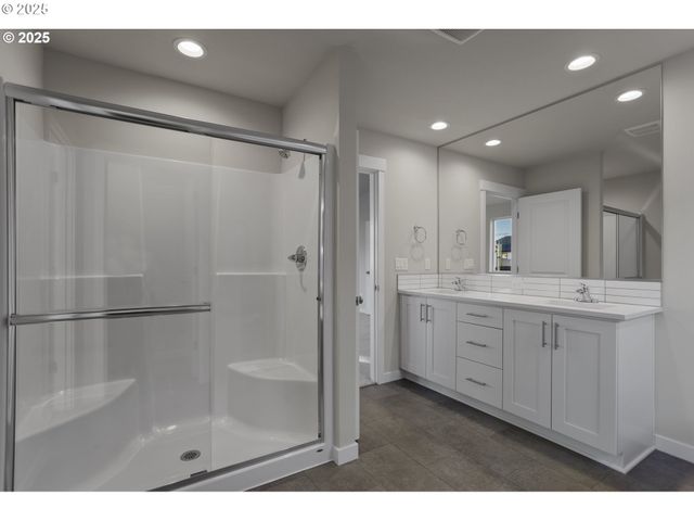 8254 Se Orion Ln, Hillsboro, OR 97123