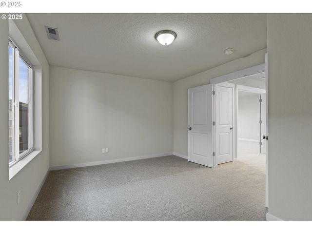 8254 Se Orion Ln, Hillsboro, OR 97123