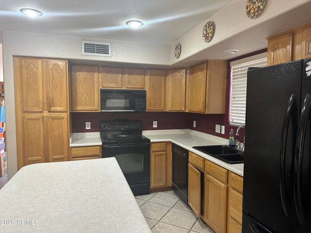 7945 W Wescott Drive, Glendale, AZ 85308