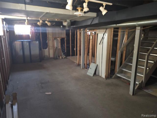 14981 Flanders Street, Detroit, MI 48205