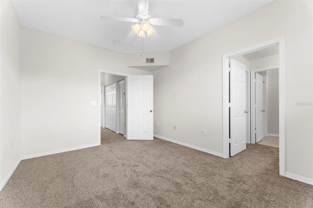 5001 BARALDI CIRCLE 22-211, Sarasota, FL 34235