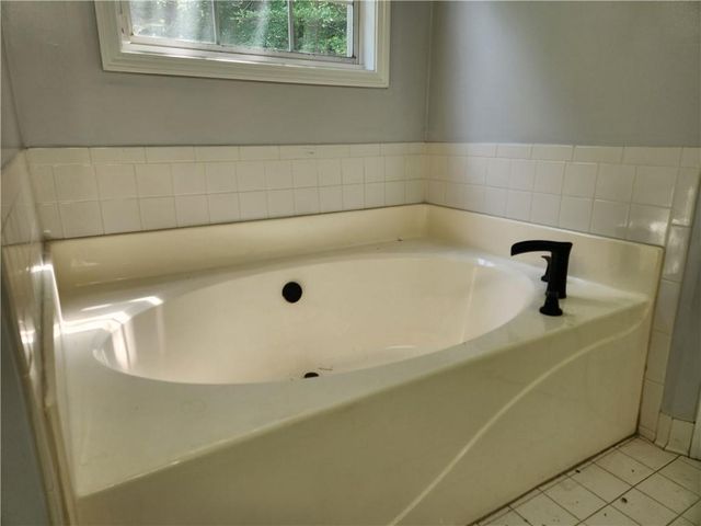482 Grove Hill Drive, Stockbridge, GA 30281
