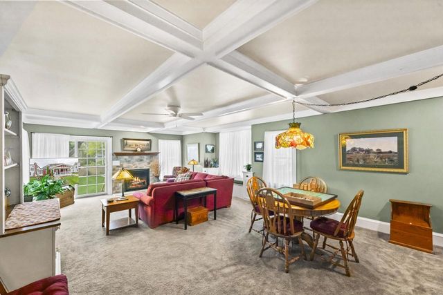 N88W16025 -27 Park BOULEVARD, Menomonee Falls, WI 53051