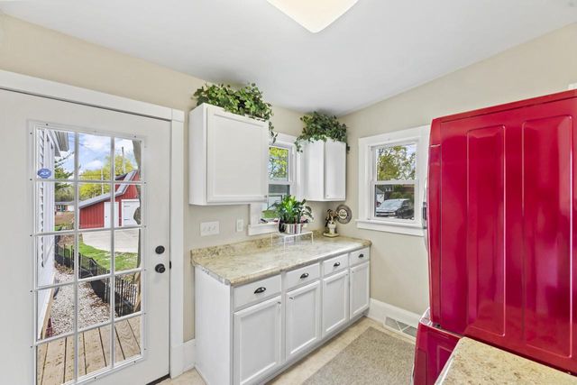 N88W16025 -27 Park BOULEVARD, Menomonee Falls, WI 53051