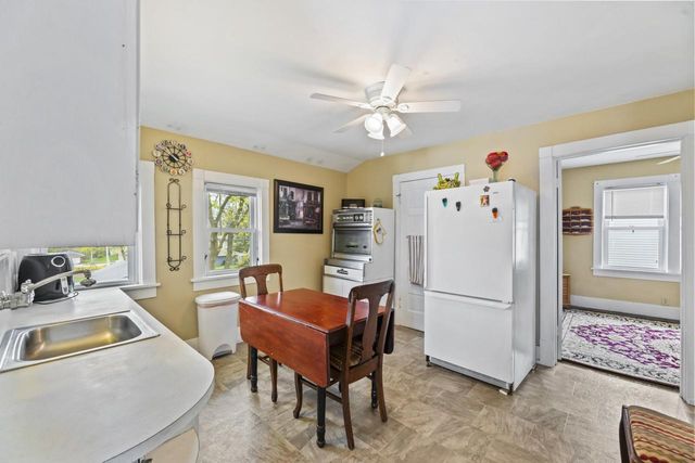 N88W16025 -27 Park BOULEVARD, Menomonee Falls, WI 53051