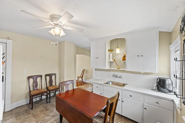 N88W16025 -27 Park BOULEVARD, Menomonee Falls, WI 53051