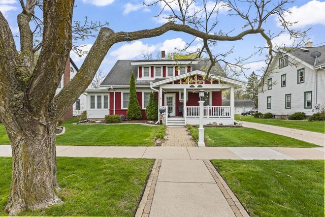 N88W16025 -27 Park BOULEVARD, Menomonee Falls, WI 53051