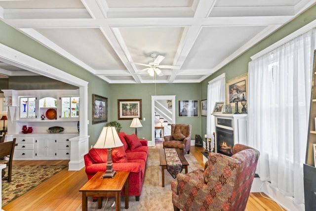 N88W16025 -27 Park BOULEVARD, Menomonee Falls, WI 53051
