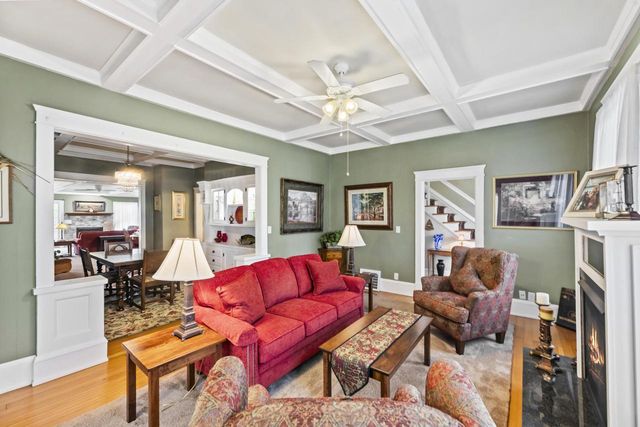 N88W16025 -27 Park BOULEVARD, Menomonee Falls, WI 53051