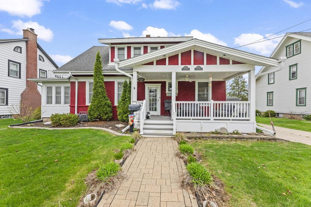 N88W16025 -27 Park BOULEVARD, Menomonee Falls, WI 53051