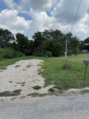 312 N Waco St, Mart, TX 76664