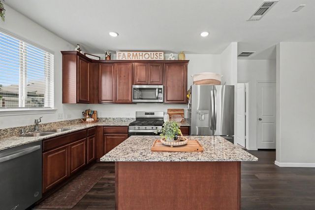 236 Seven Pines Drive, Willis, TX 77378