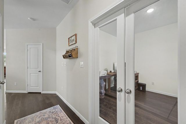 236 Seven Pines Drive, Willis, TX 77378