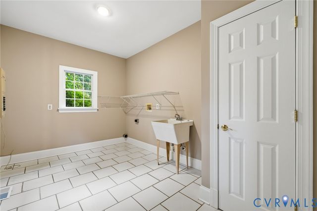 4537 Wellington Farms Dr, Chester, VA 23831