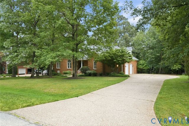 4537 Wellington Farms Dr, Chester, VA 23831