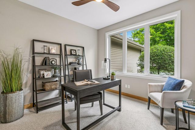 1584 Windsor Lane, Shakopee, MN 55379
