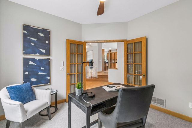 1584 Windsor Lane, Shakopee, MN 55379