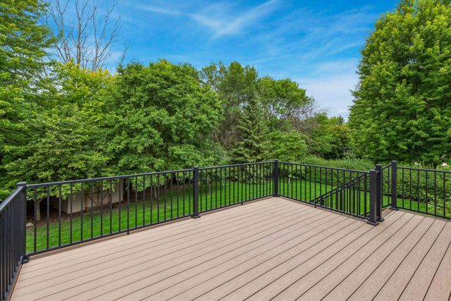 1584 Windsor Lane, Shakopee, MN 55379