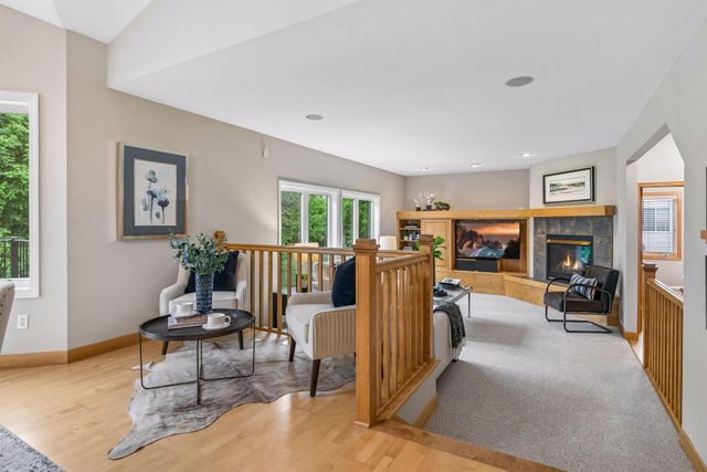 1584 Windsor Lane, Shakopee, MN 55379