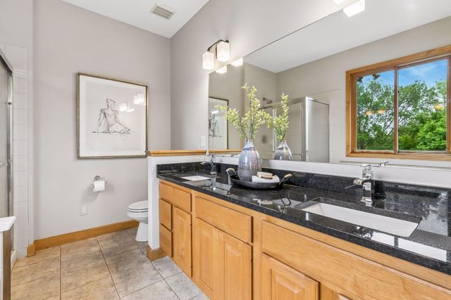 1584 Windsor Lane, Shakopee, MN 55379