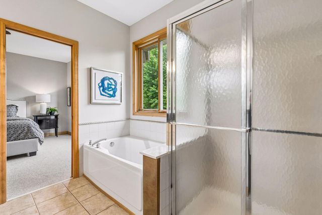 1584 Windsor Lane, Shakopee, MN 55379