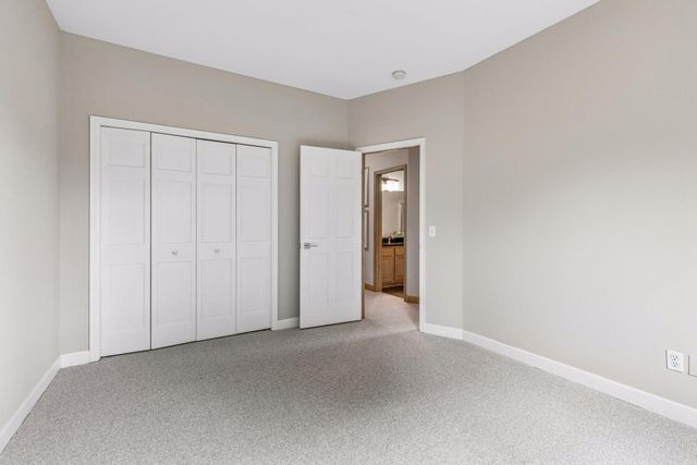 1584 Windsor Lane, Shakopee, MN 55379