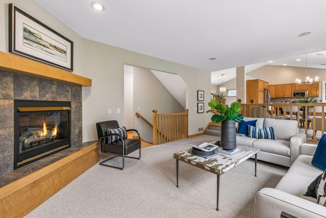 1584 Windsor Lane, Shakopee, MN 55379