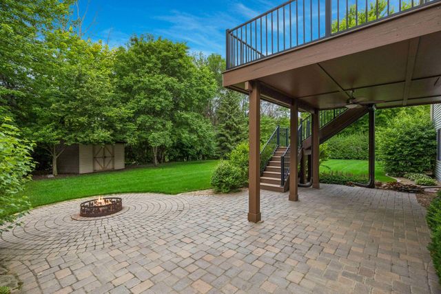 1584 Windsor Lane, Shakopee, MN 55379
