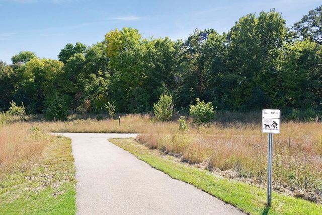 1584 Windsor Lane, Shakopee, MN 55379
