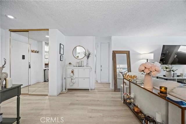 6315 Green Valley 100, Culver City, CA 90230