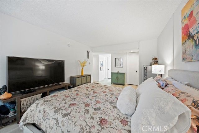 6315 Green Valley 100, Culver City, CA 90230