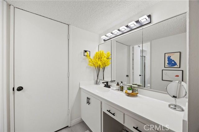 6315 Green Valley 100, Culver City, CA 90230