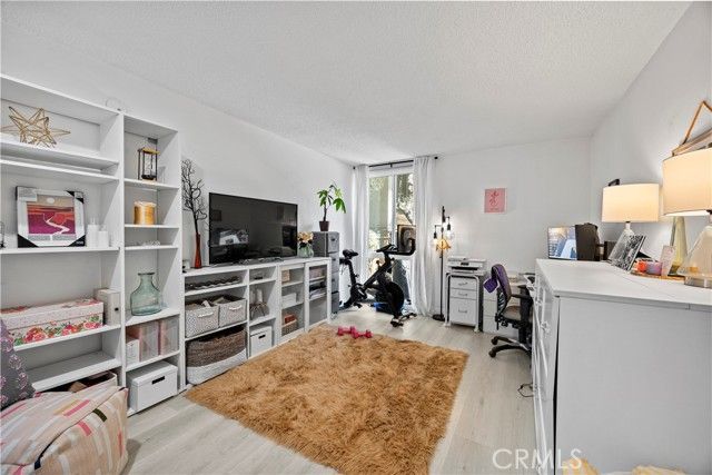 6315 Green Valley 100, Culver City, CA 90230