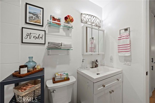 6315 Green Valley 100, Culver City, CA 90230