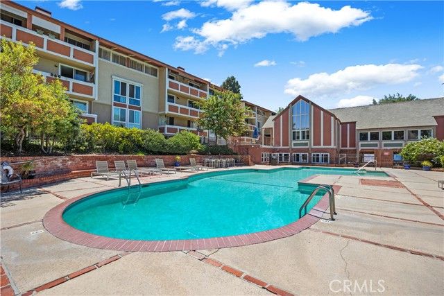 6315 Green Valley 100, Culver City, CA 90230