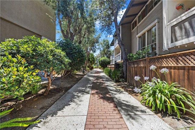 6315 Green Valley 100, Culver City, CA 90230