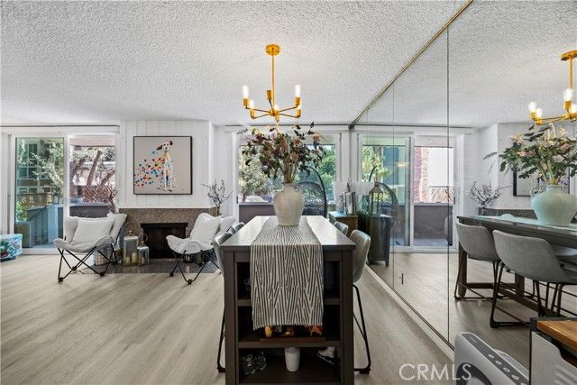 6315 Green Valley 100, Culver City, CA 90230