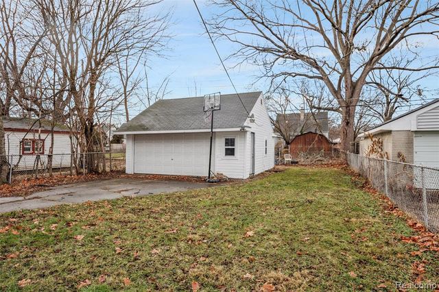 18851 Poinciana, Redford, MI 48240