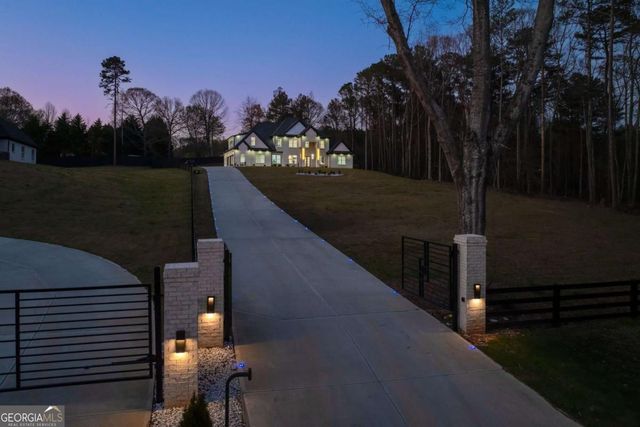 6312 hwy 81, Loganville, GA 30052