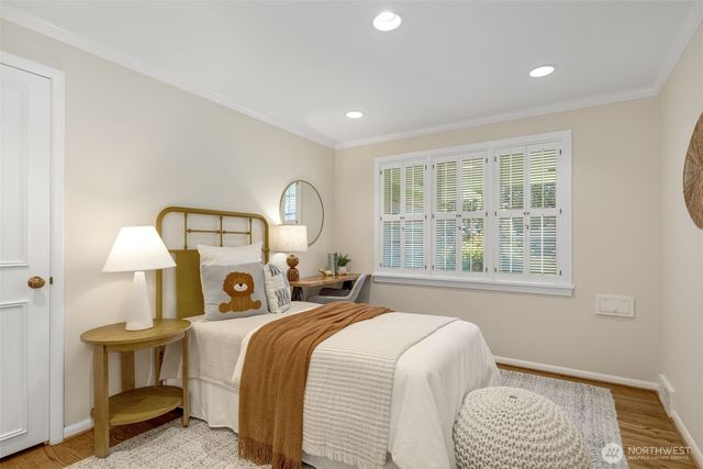 3657 W Viewmont Way W, Seattle, WA 98199