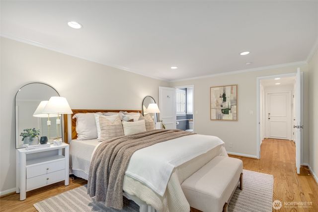 3657 W Viewmont Way W, Seattle, WA 98199