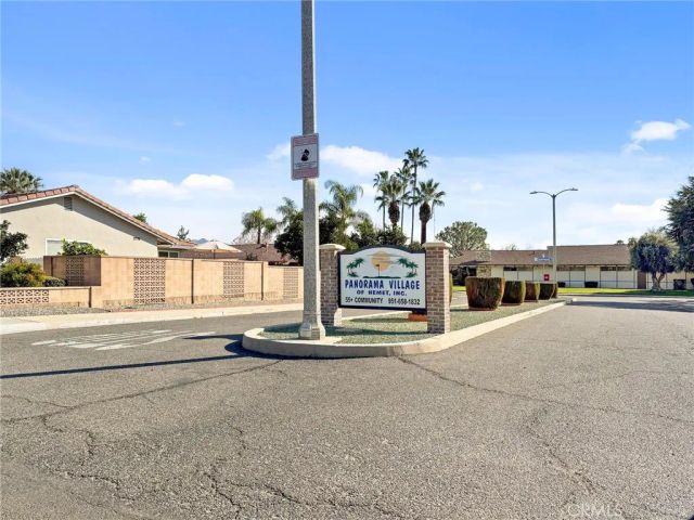 1381 Amberwood, Hemet, CA 92543