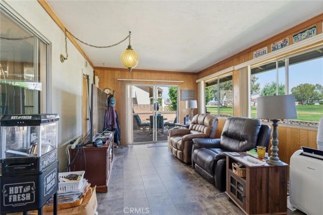 1381 Amberwood, Hemet, CA 92543