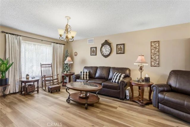 1381 Amberwood, Hemet, CA 92543