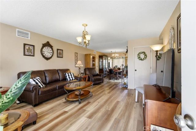 1381 Amberwood, Hemet, CA 92543