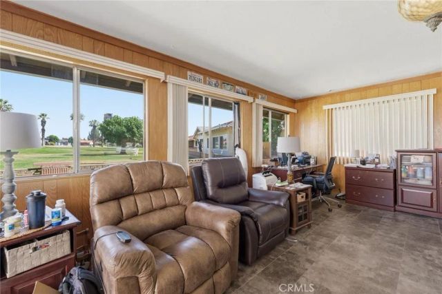 1381 Amberwood, Hemet, CA 92543