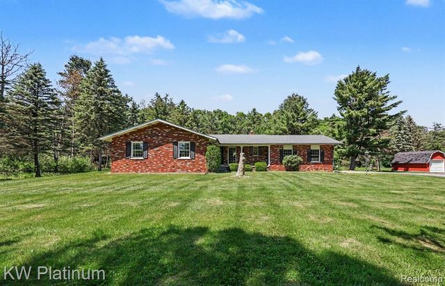 9474 Bartel Road, Columbus, MI 48063