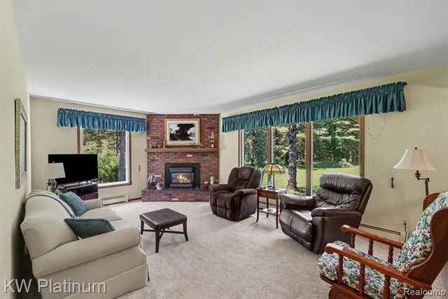 9474 Bartel Road, Columbus, MI 48063