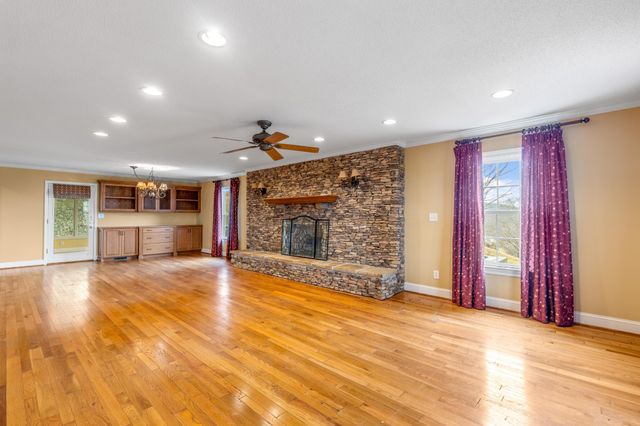 1578 Old Ringgold Road, Rocky Face, GA 30740