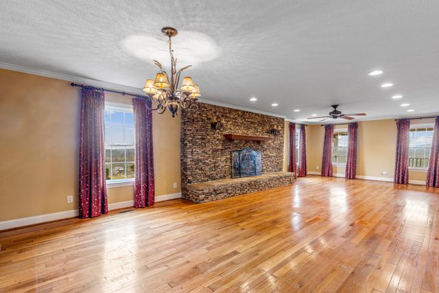 1578 Old Ringgold Road, Rocky Face, GA 30740